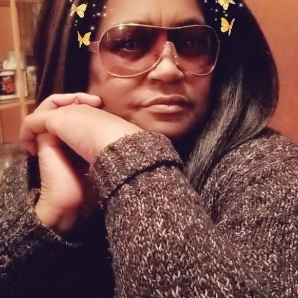 Meet your Posher, Bobbie - Picture 1 of 1